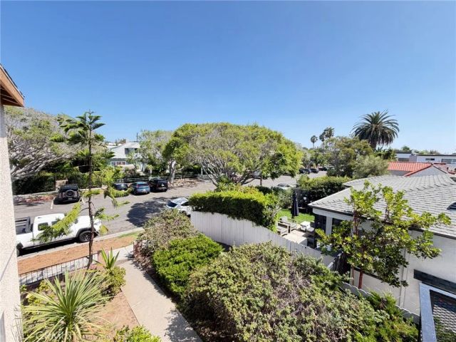 1808 10th Street D, Santa Monica, CA 90404