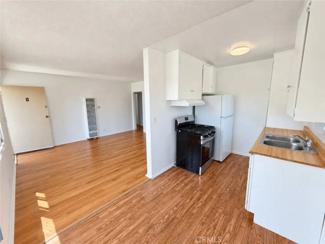 1808 10th Street D, Santa Monica, CA 90404