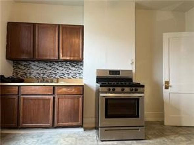 4791 Cypress, Bloomfield, PA 15224