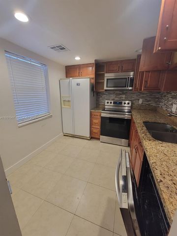 4321 NW 9th Ave 102, Deerfield Beach, FL 33064