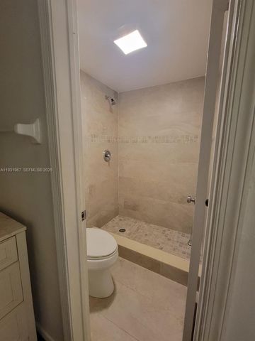 4321 NW 9th Ave 102, Deerfield Beach, FL 33064