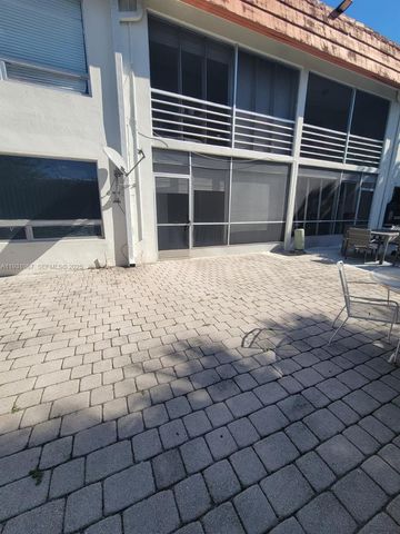 4321 NW 9th Ave 102, Deerfield Beach, FL 33064