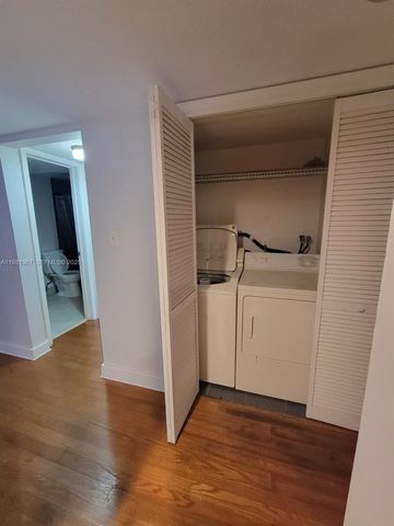 4321 NW 9th Ave 102, Deerfield Beach, FL 33064