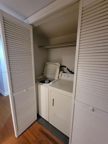 4321 NW 9th Ave 102, Deerfield Beach, FL 33064