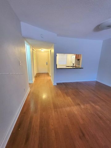 4321 NW 9th Ave 102, Deerfield Beach, FL 33064