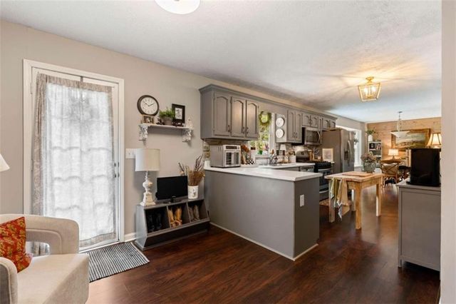 259 Cypress Circle, Carrollton, GA 30117