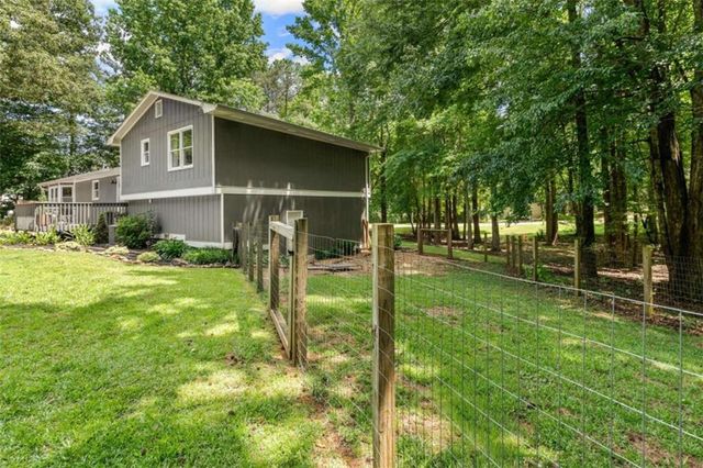 259 Cypress Circle, Carrollton, GA 30117