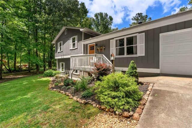 259 Cypress Circle, Carrollton, GA 30117