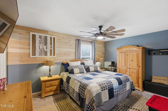 31 Stone Drive, Bristol, TN 37620