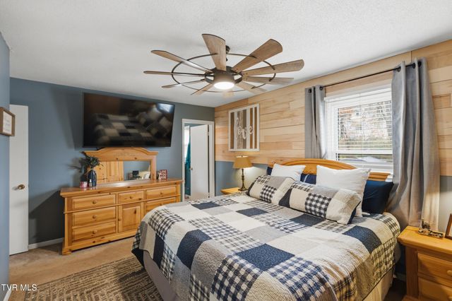 31 Stone Drive, Bristol, TN 37620