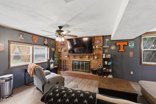 31 Stone Drive, Bristol, TN 37620