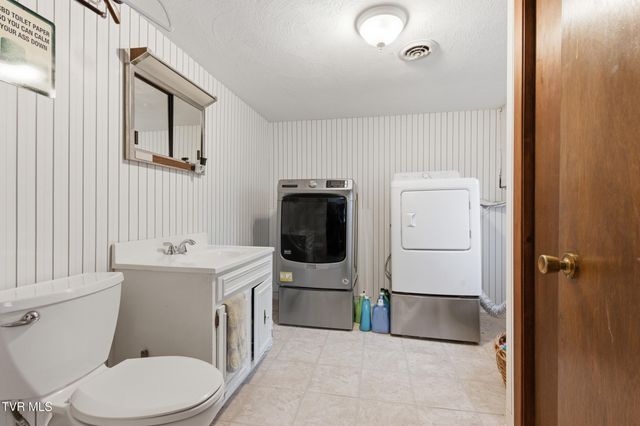 31 Stone Drive, Bristol, TN 37620