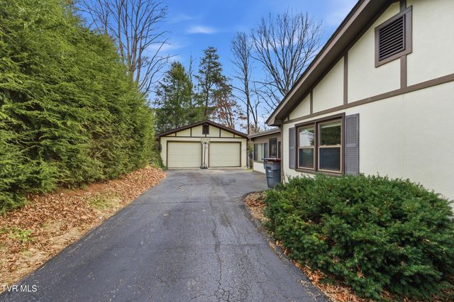 31 Stone Drive, Bristol, TN 37620