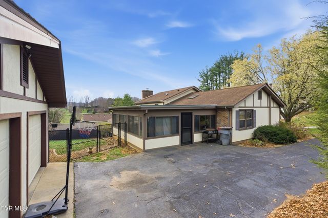 31 Stone Drive, Bristol, TN 37620