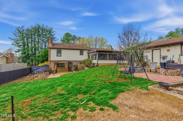 31 Stone Drive, Bristol, TN 37620