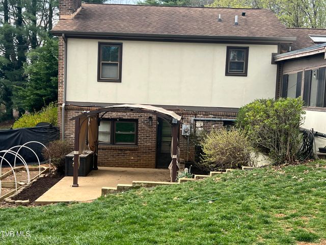 31 Stone Drive, Bristol, TN 37620