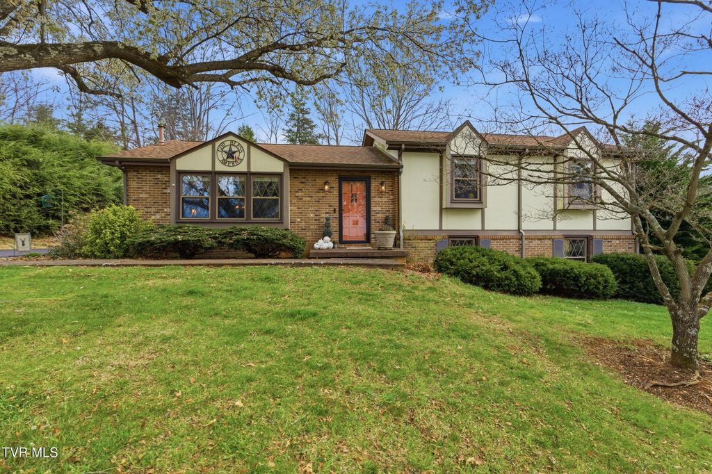 31 Stone Drive, Bristol, TN 37620