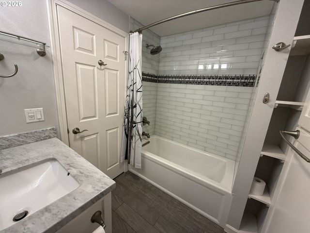 8412 Sw 30TH Ave, Portland, OR 97219
