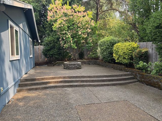 8412 Sw 30TH Ave, Portland, OR 97219