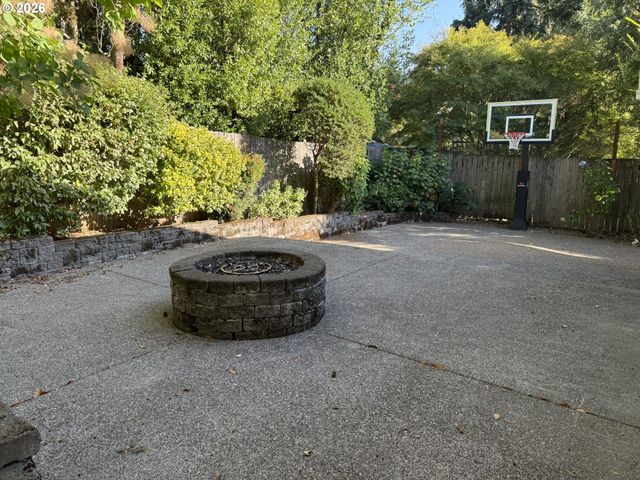 8412 Sw 30TH Ave, Portland, OR 97219