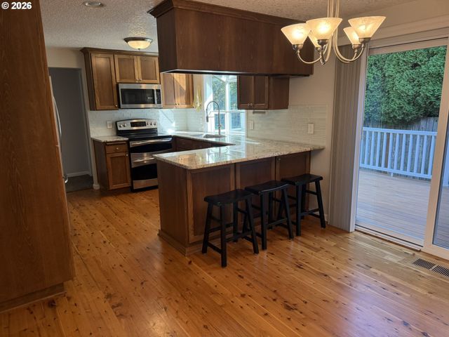 8412 Sw 30TH Ave, Portland, OR 97219