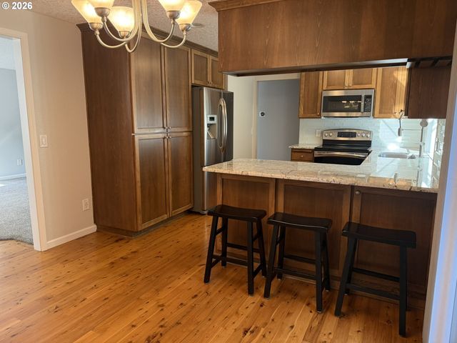 8412 Sw 30TH Ave, Portland, OR 97219