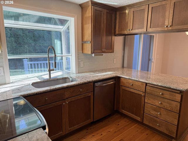 8412 Sw 30TH Ave, Portland, OR 97219
