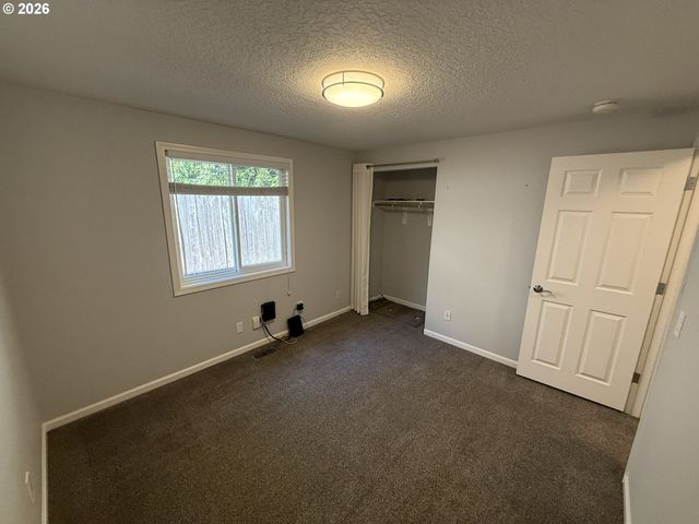 8412 Sw 30TH Ave, Portland, OR 97219