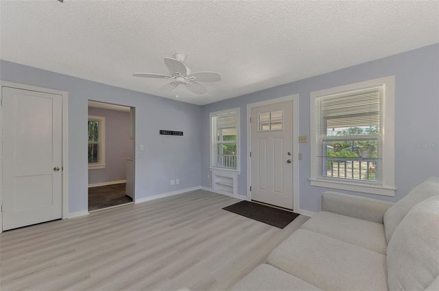 1858 BOYCE A, Sarasota, FL 34239