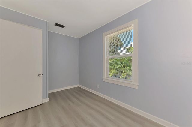 1858 BOYCE A, Sarasota, FL 34239