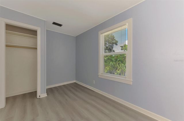 1858 BOYCE A, Sarasota, FL 34239