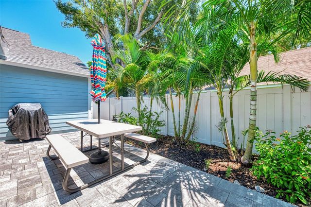 1858 BOYCE A, Sarasota, FL 34239