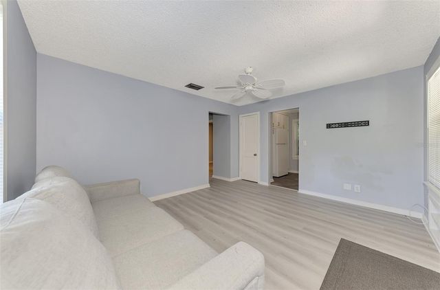 1858 BOYCE A, Sarasota, FL 34239