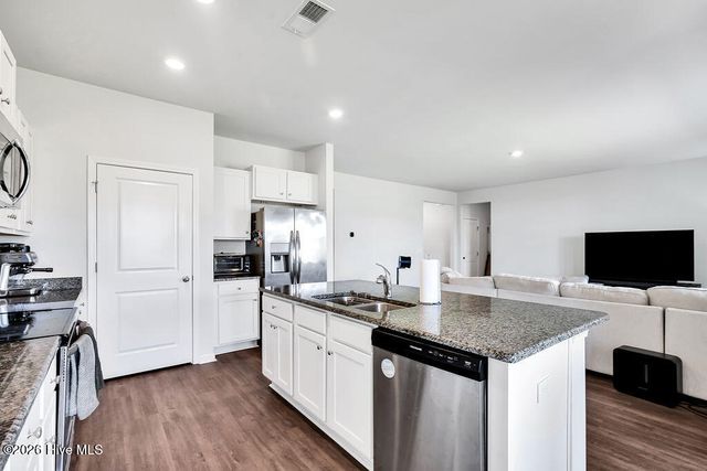 2780 Southern Magnolia Drive, Winnabow, NC 28479
