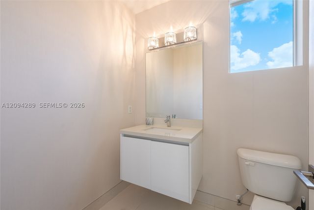 7525 NW 103rd Pl, Doral, FL 33178