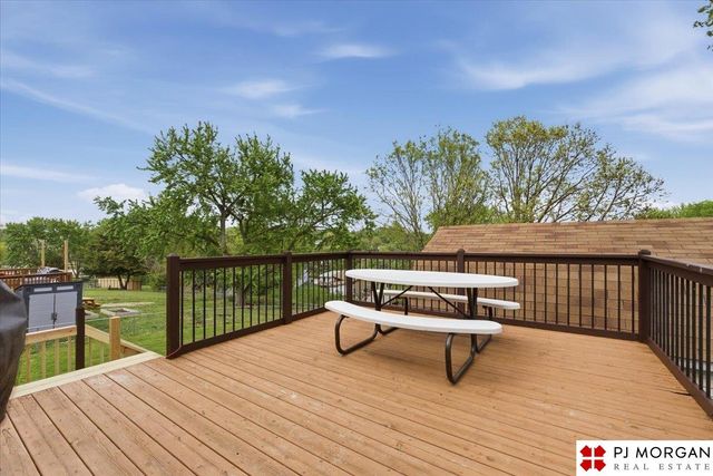 7717 Cottonwood Avenue, La Vista, NE 68128