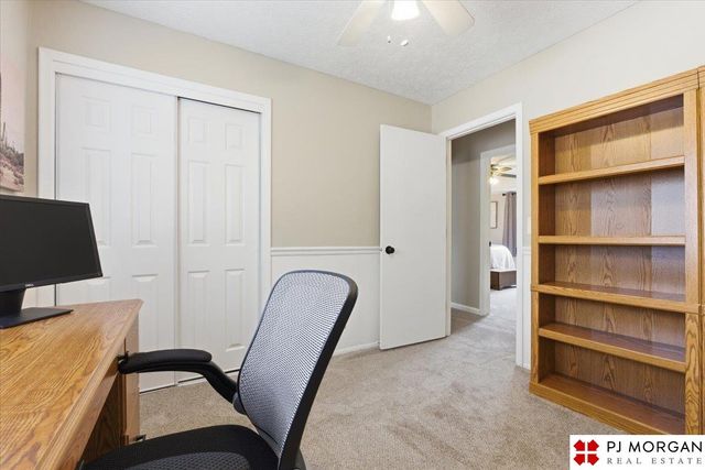 7717 Cottonwood Avenue, La Vista, NE 68128