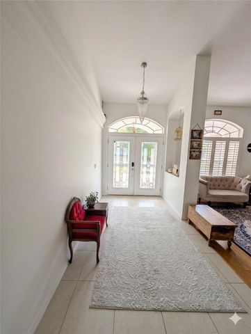 18027 PALM BREEZE DRIVE, Tampa, FL 33647