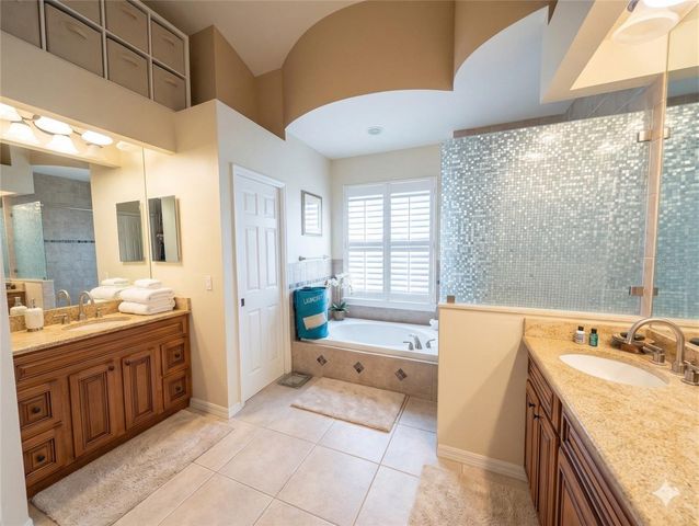 18027 PALM BREEZE DRIVE, Tampa, FL 33647