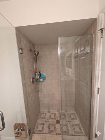 18027 PALM BREEZE DRIVE, Tampa, FL 33647