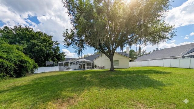 18027 PALM BREEZE DRIVE, Tampa, FL 33647