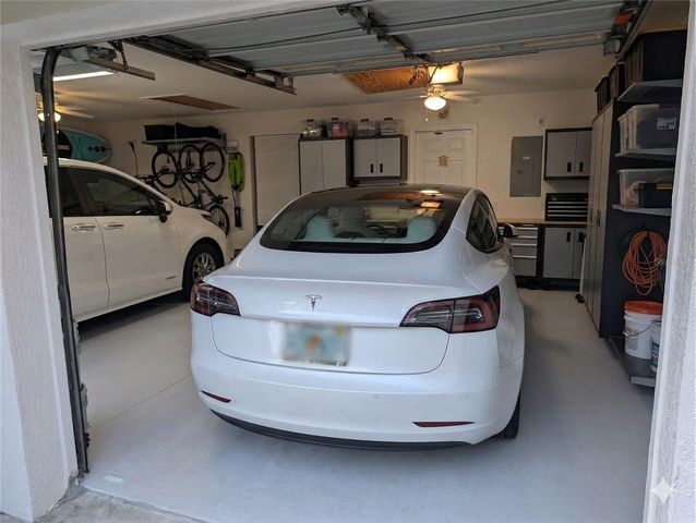 18027 PALM BREEZE DRIVE, Tampa, FL 33647