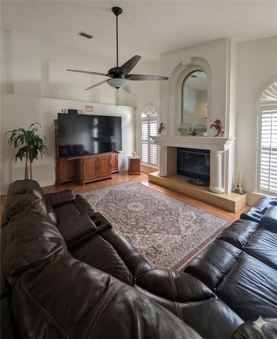 18027 PALM BREEZE DRIVE, Tampa, FL 33647