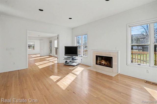 5840 Inkster - House, West Bloomfield, MI 48323