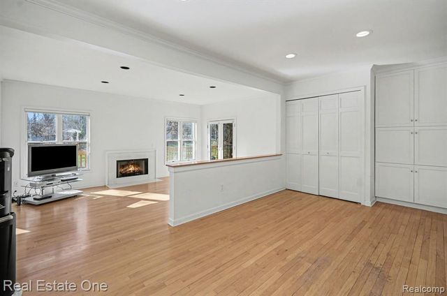 5840 Inkster - House, West Bloomfield, MI 48323