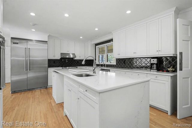 5840 Inkster - House, West Bloomfield, MI 48323