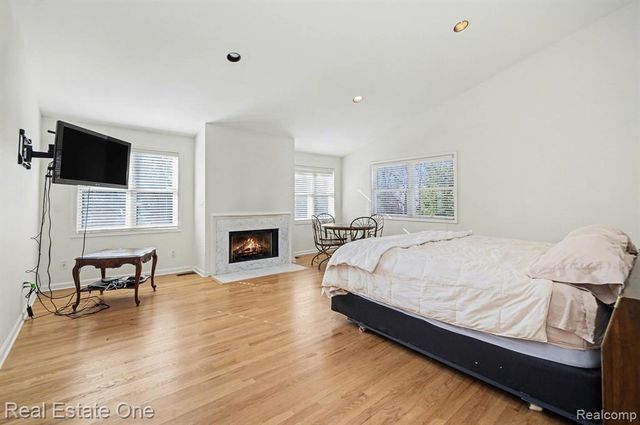 5840 Inkster - House, West Bloomfield, MI 48323