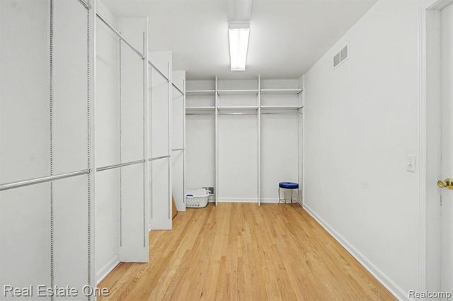 5840 Inkster - House, West Bloomfield, MI 48323