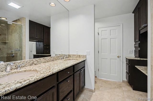 5840 Inkster - House, West Bloomfield, MI 48323