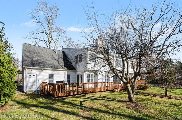 5840 Inkster - House, West Bloomfield, MI 48323